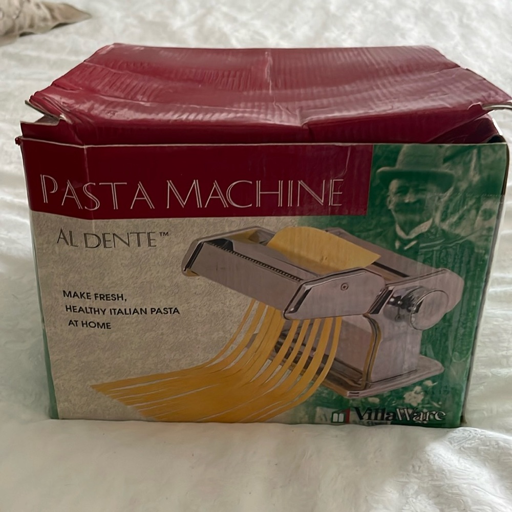 VillaWare Pasta Machine. NWOT. In original box; never used